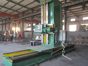 立柱移動端面銑床